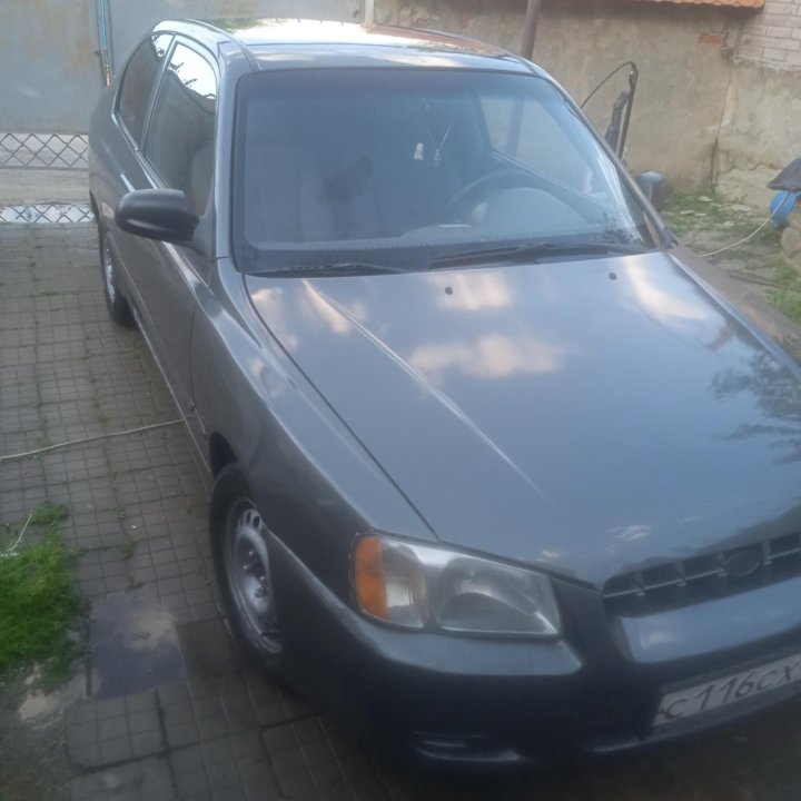 Hyundai Accent, 2000