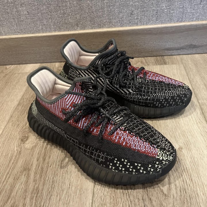 Кроссовки Adidas Yeezy Boost 350 V2