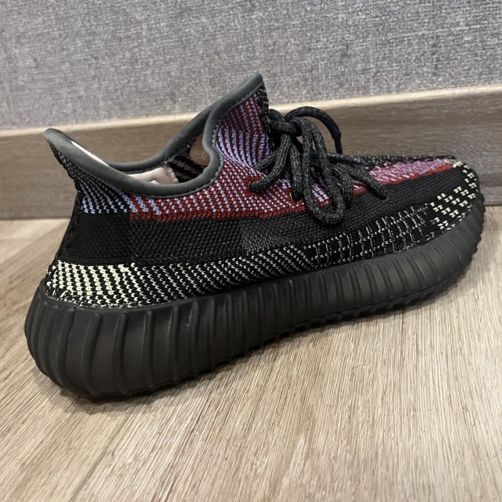 Кроссовки Adidas Yeezy Boost 350 V2