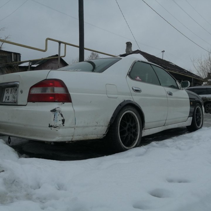 Nissan Laurel, 1999