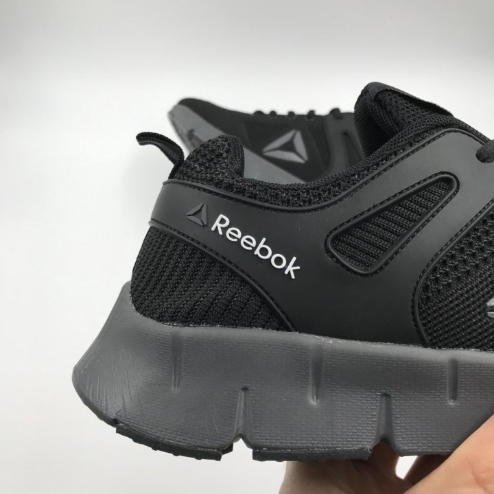 Кроссовки летние Reebok новые