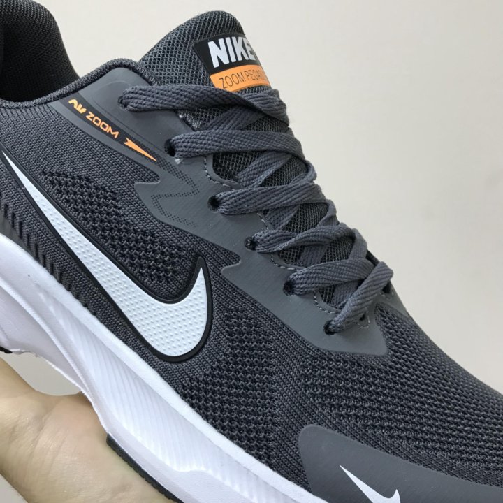 Кроссовки летние новые Nike