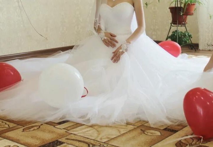 Свадебное платье