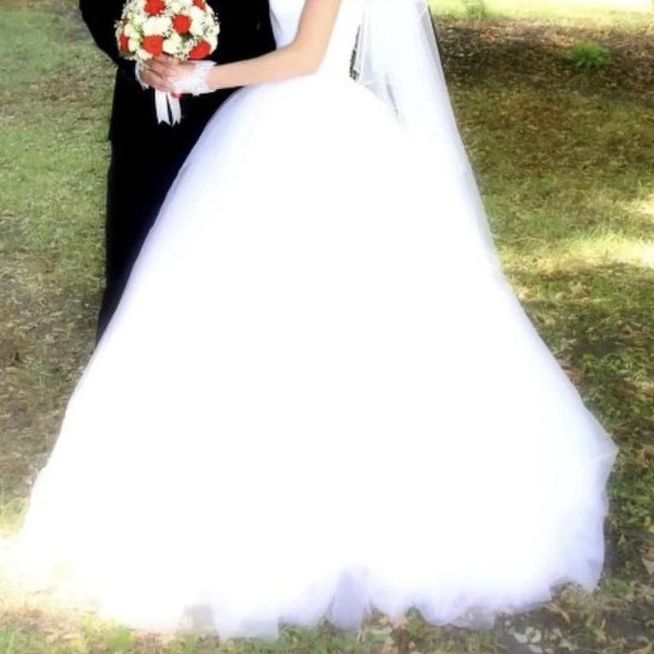 Свадебное платье