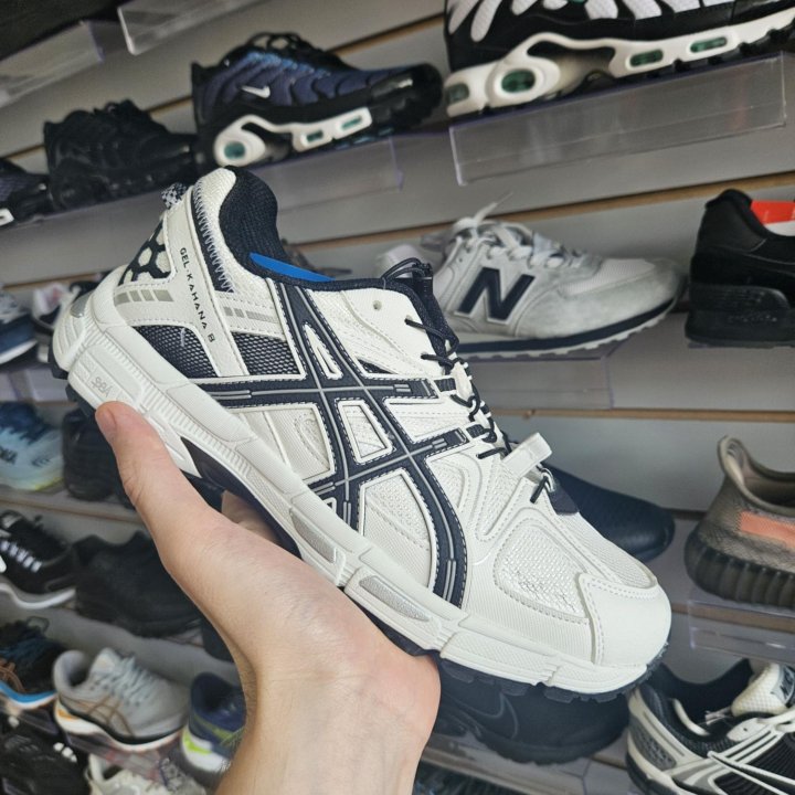 Кроссовки Asics