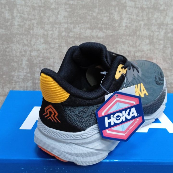 Hoka р. 41-45 летние беговые