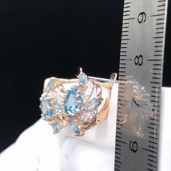 Золотые серьги с топазами Арт 2925 от Diamant