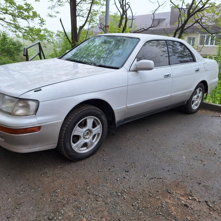 Toyota Crown, 1992