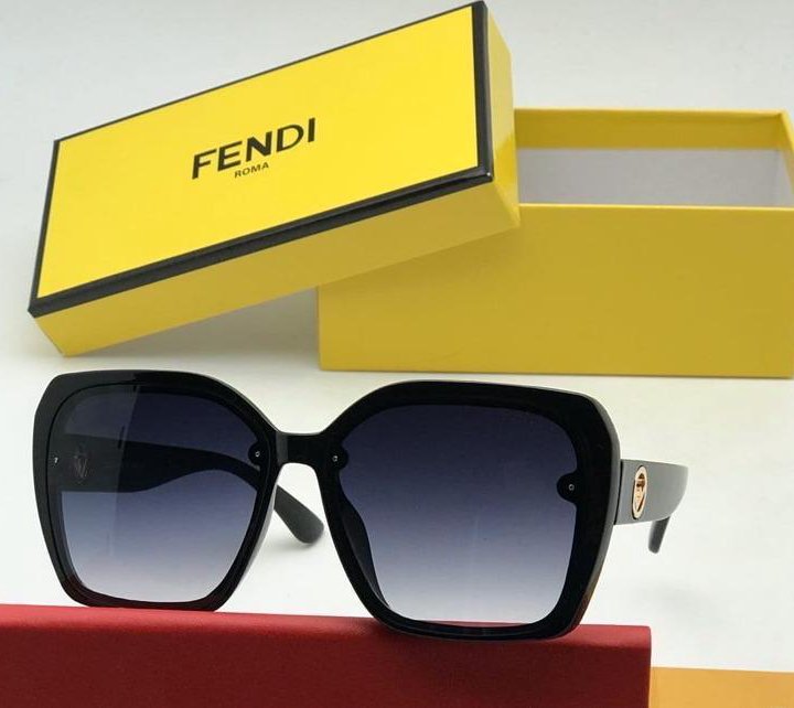 Солнцезащитные очки Fendi