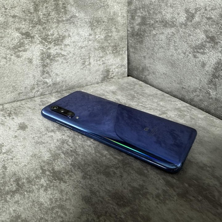 Продам Xiaomi mi 9 6/64 gb