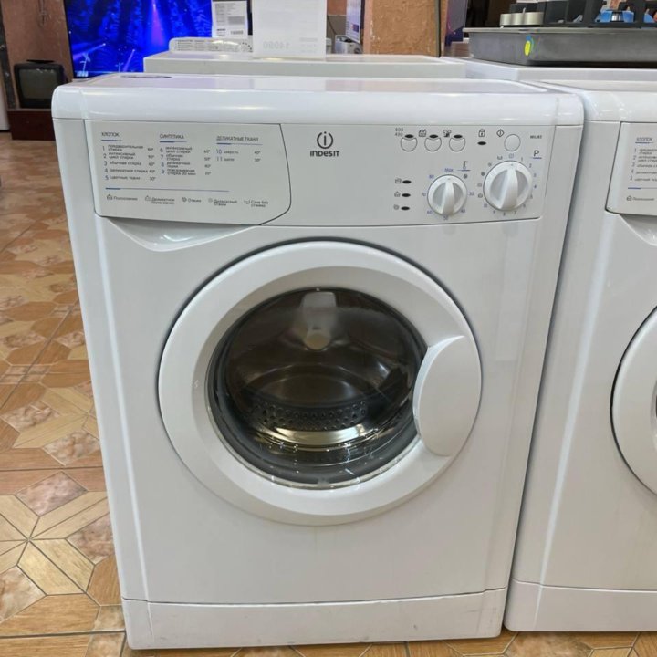 Стиральная машина Indesit WIU 82* узкая 33 см