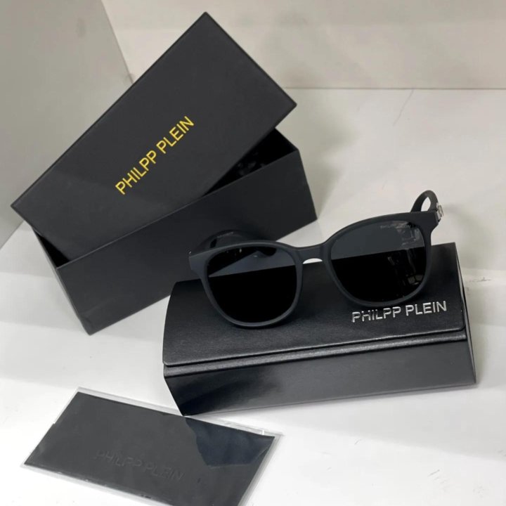 Солнцезащитные очки Philipp Plein