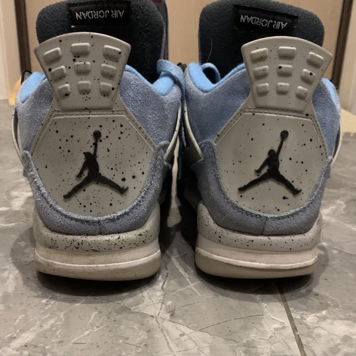 Air Jordan 4 retro university blue