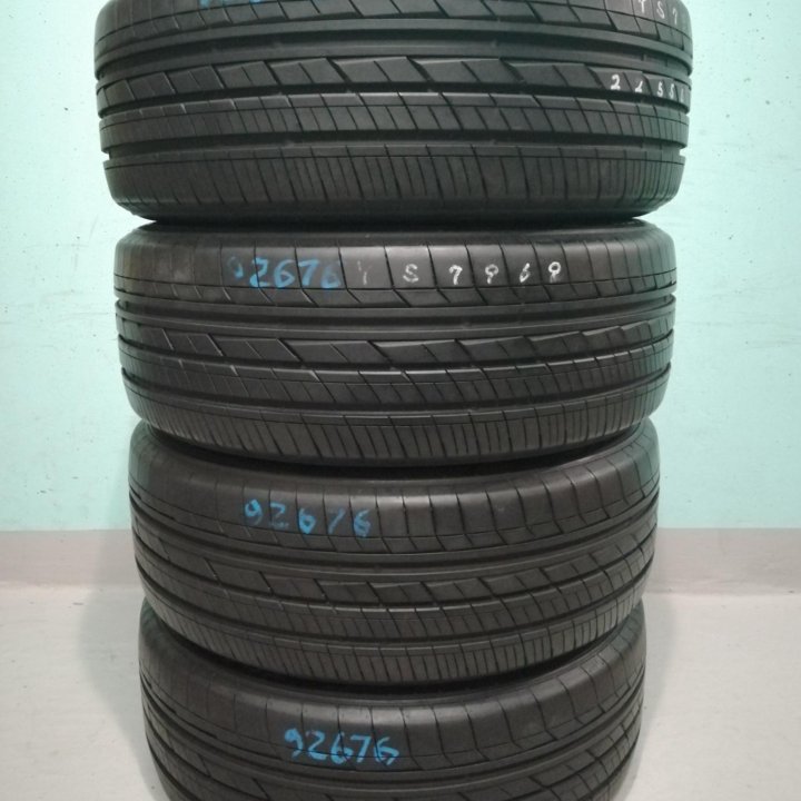 Комплект летних шин 225/55R18 изЯпонии!!!