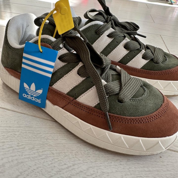 Кеды Adidas , р 41, новые