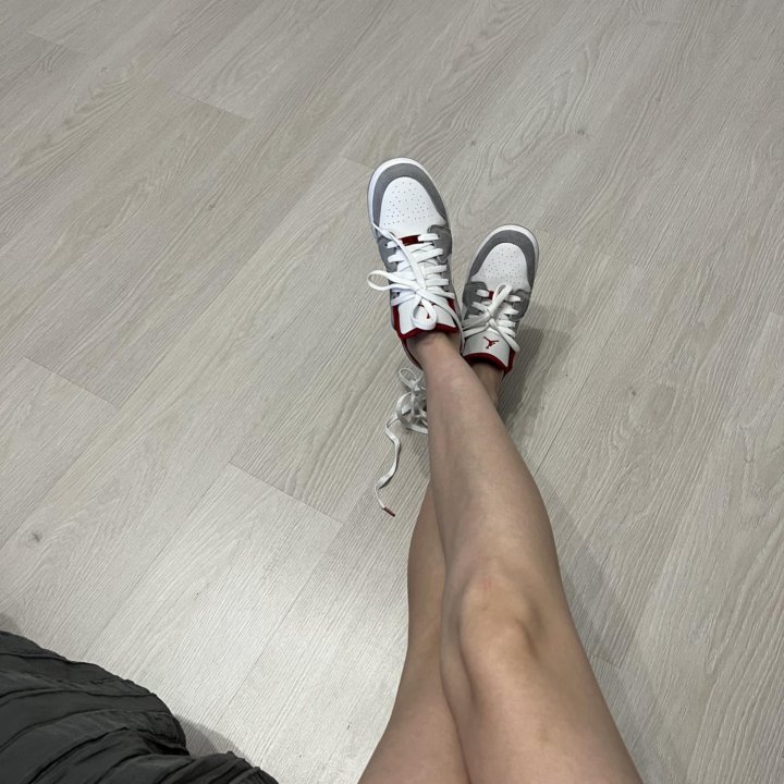 Кроссовки Air Jordan 1 Low SE GS