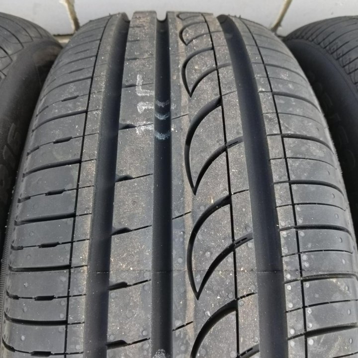 Летние шины 205/60/16 Pirelli Formula