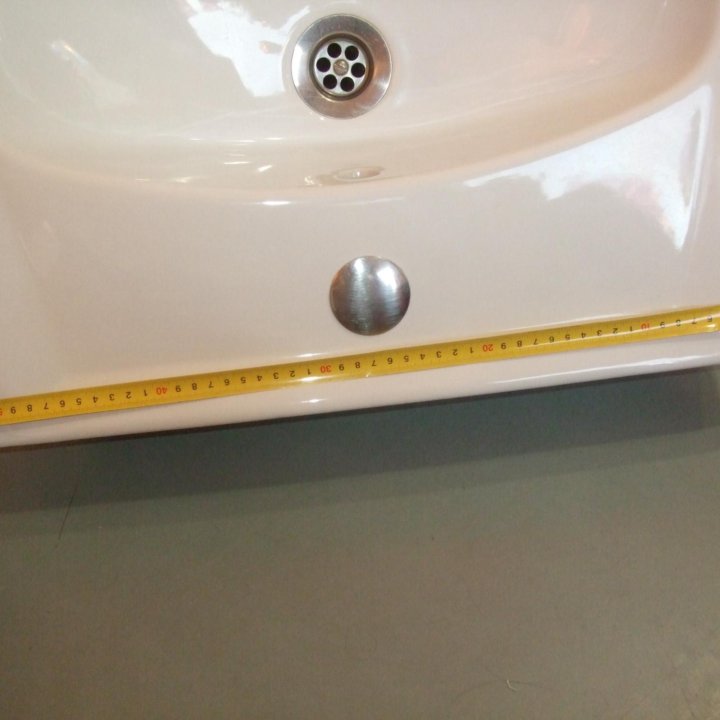 Раковина для ванной 52 на 45 см с сифоном