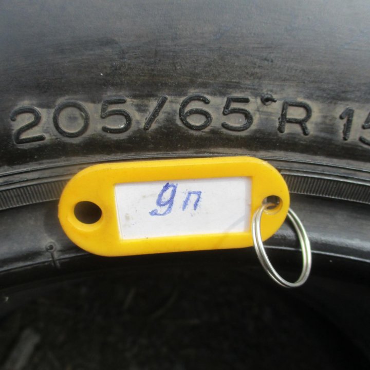 1шт 205 \ 65 R15 Michelin Новая