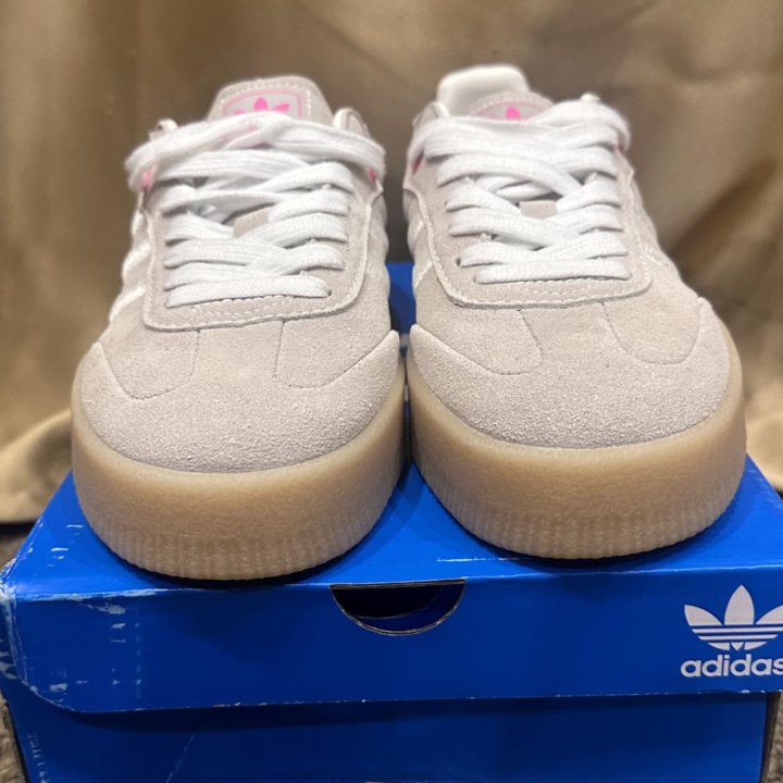 Кроссовки adidas