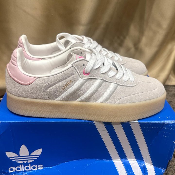 Кроссовки adidas