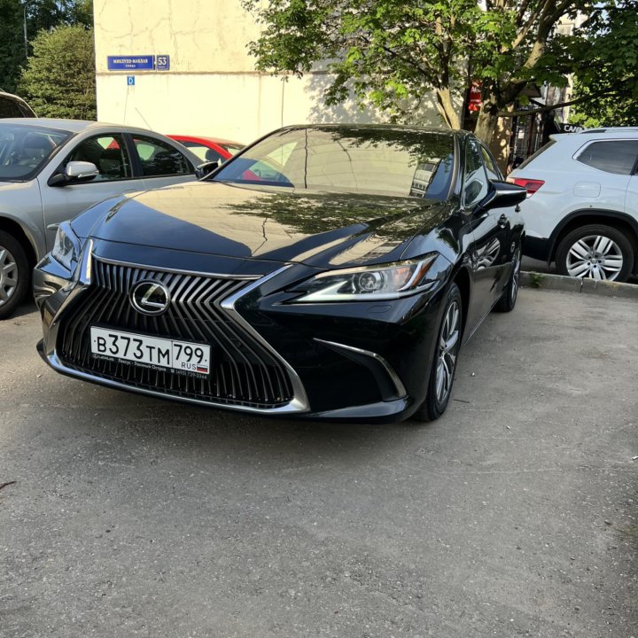 Lexus ES, 2019