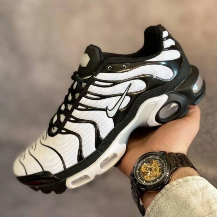 Кроссовки Nike Air Max Tn Plus