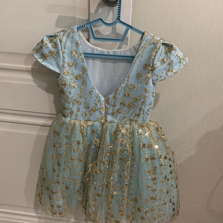 Нарядное платье