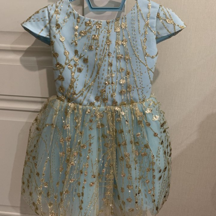 Нарядное платье