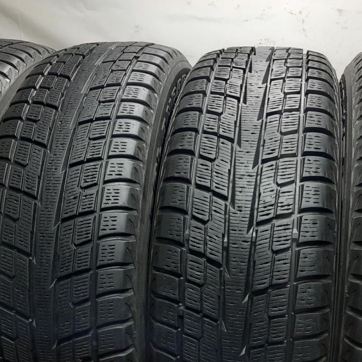 215/60R17 96Q Yokohama Geolandar I/T-S G073