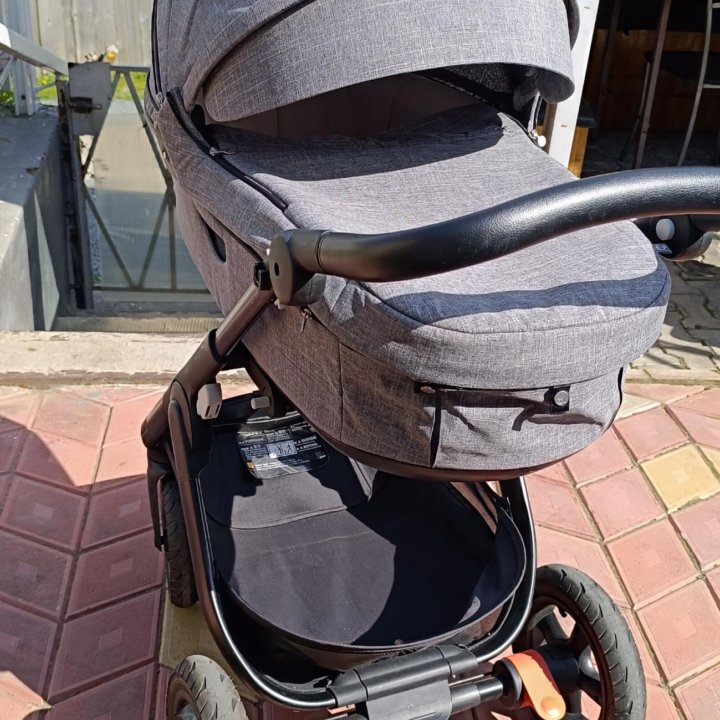 Коляска Stokke