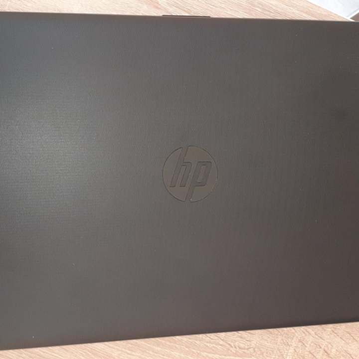 Ноутбук HP Laptop 17-by0001ur