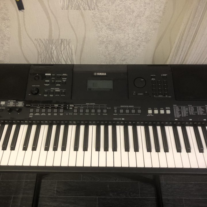 Синтезатор YAMAHA PSR-E463