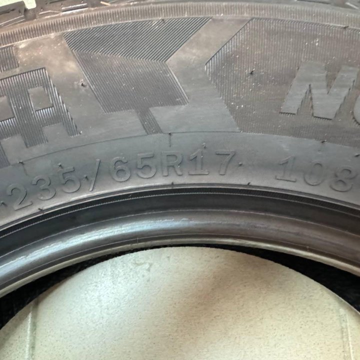 Leao Nova-Force C/S 235/65 R17 108V