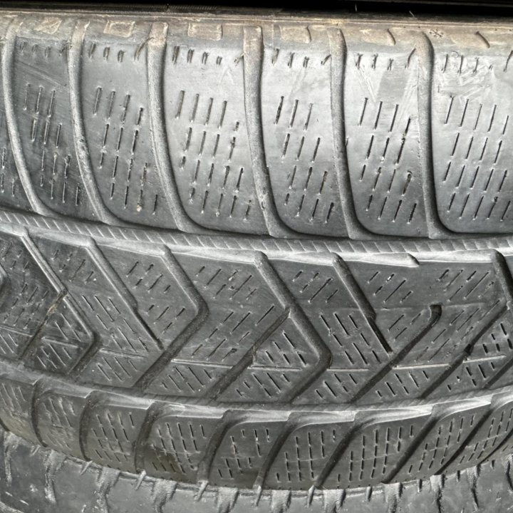 235/55 R19 Pirelli Scorpion Winter