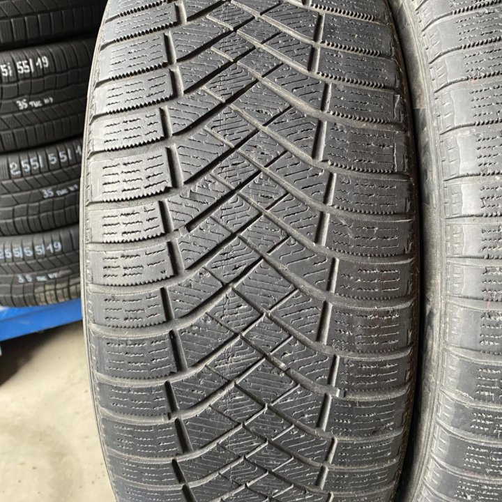 235/55 R19 Pirelli Ice Zero FR