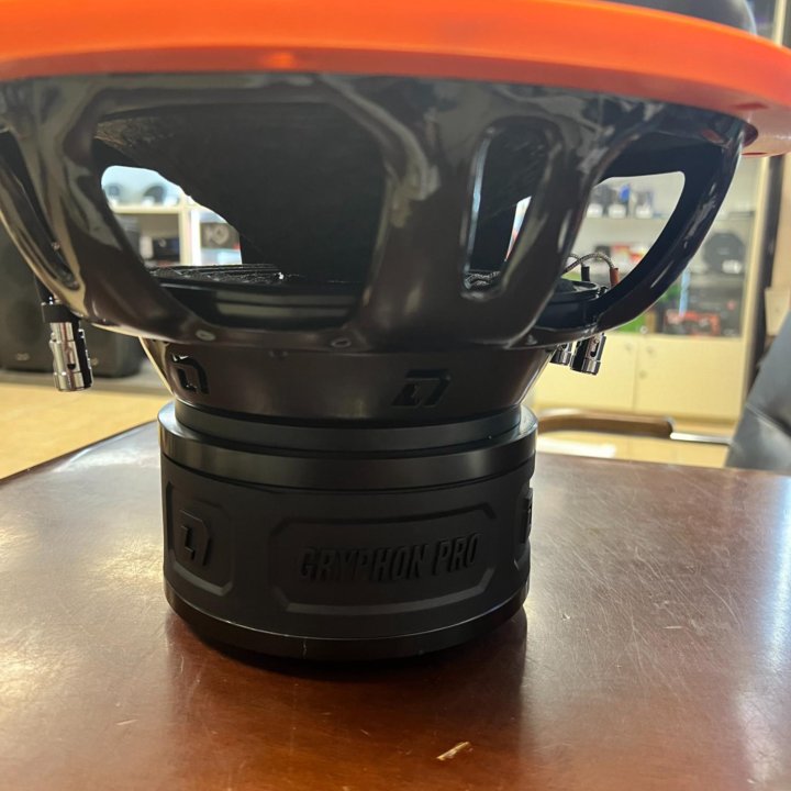 Сабвуфер Dl Audio Gryphone Pro 12 v3 (600/1200 Вт)