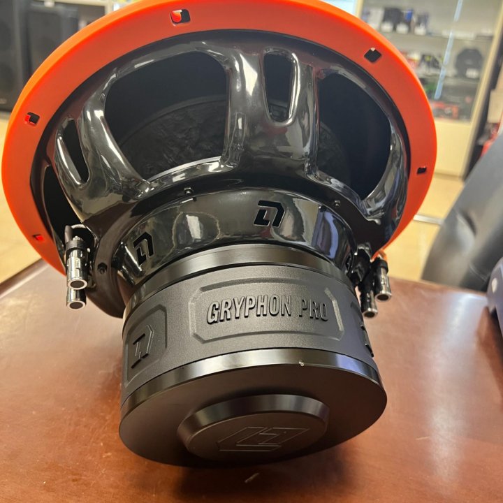 Сабвуфер Dl Audio Gryphone Pro 12 v3 (600/1200 Вт)
