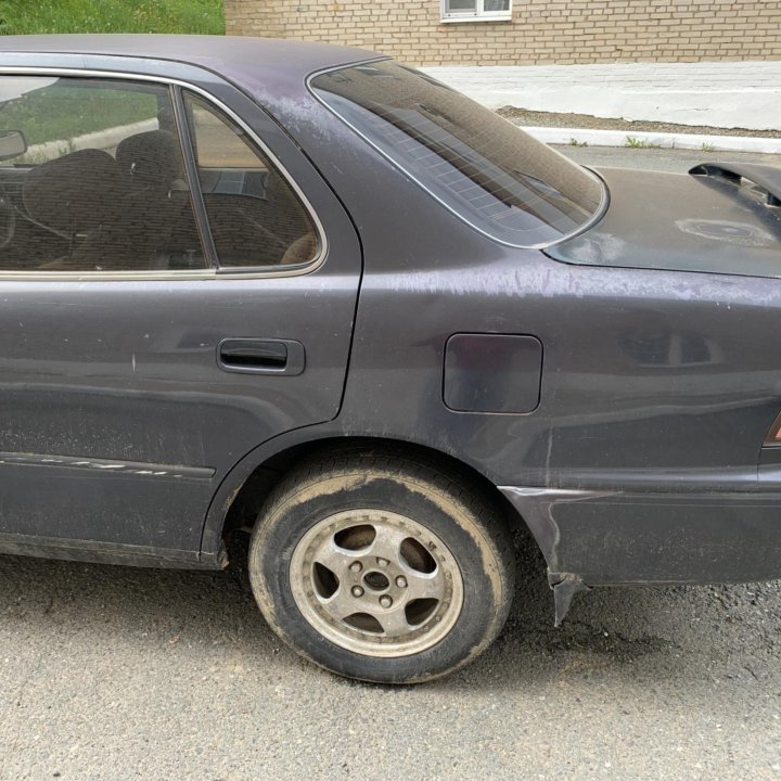 Toyota Camry, 1992