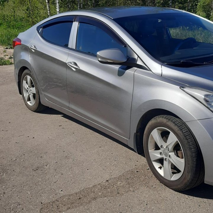 Hyundai Elantra, 2012