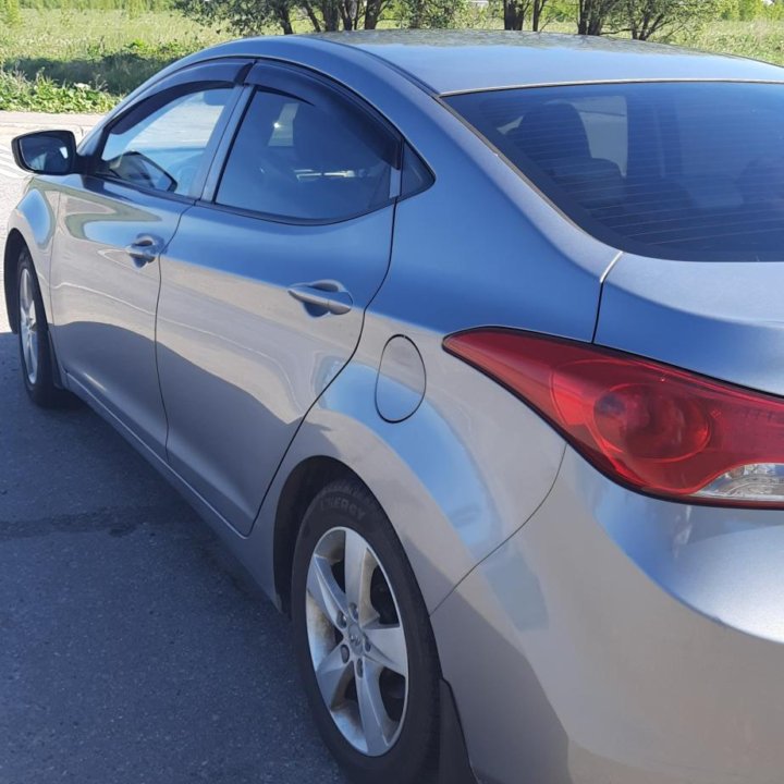 Hyundai Elantra, 2012