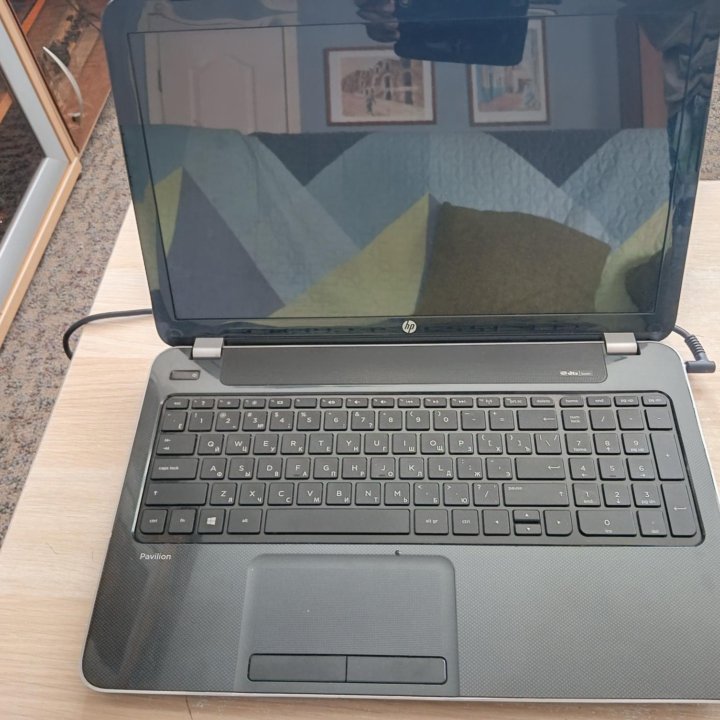 Ноутбук HP PAVILION (15e007sr)