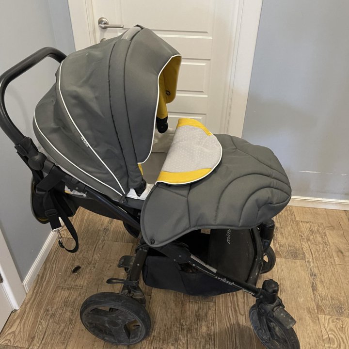 Прогулочная универсальная коляска 3 в 1