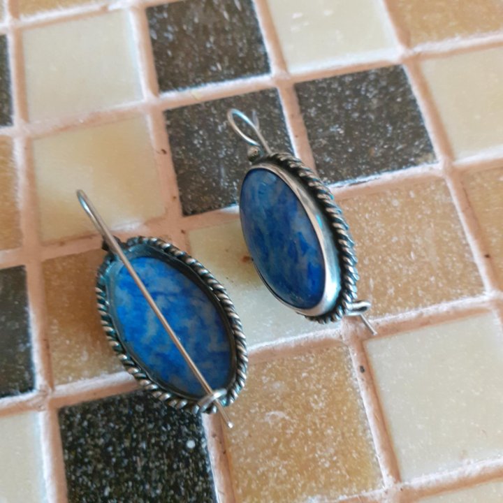 Серьги с лазуритом.