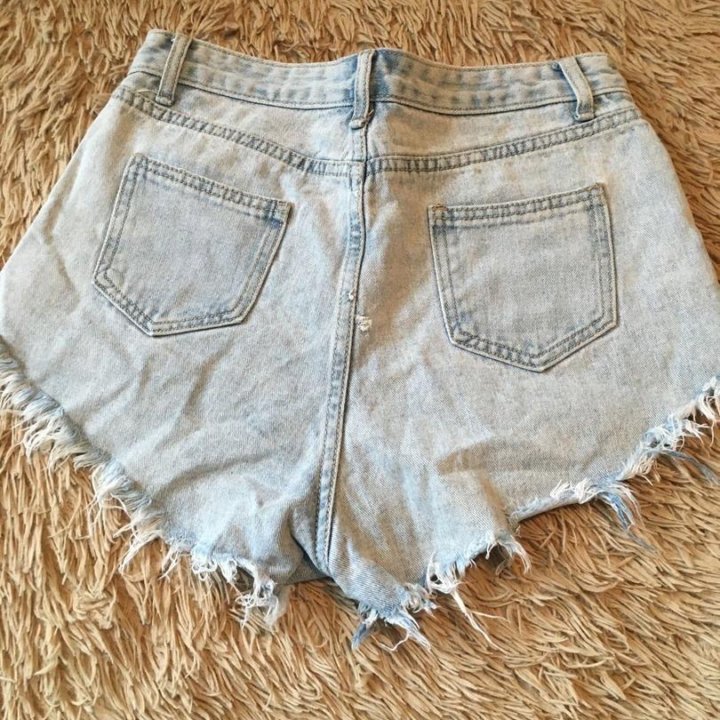 Джинсовые шорты