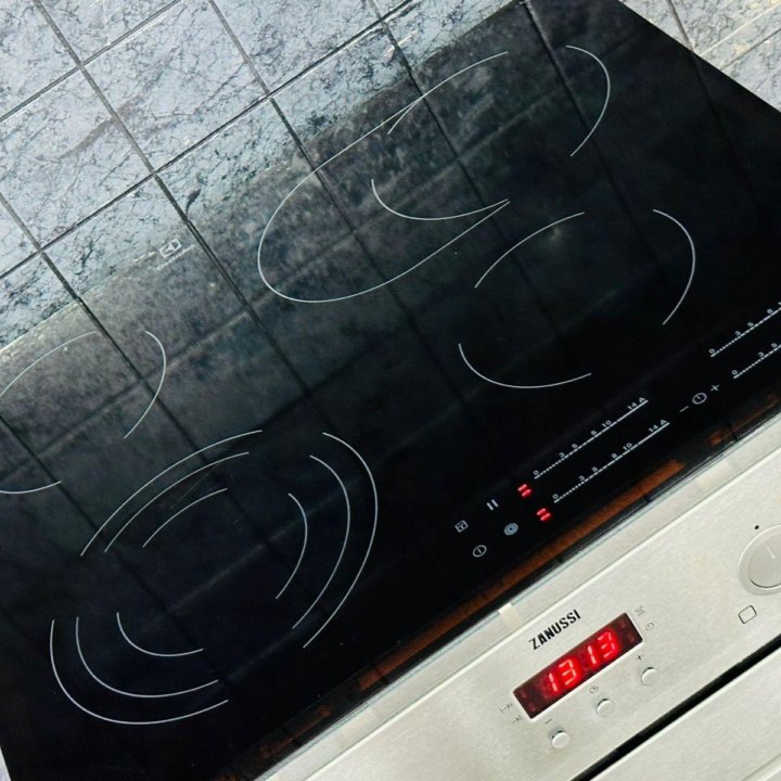 Варочная панель Electrolux EHF56547FK