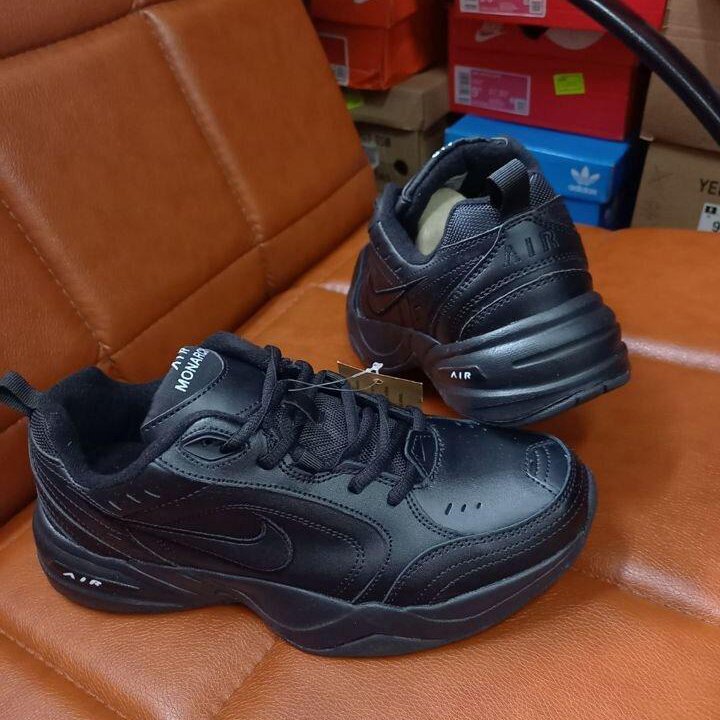 Кроссовки Nike Air Monarch