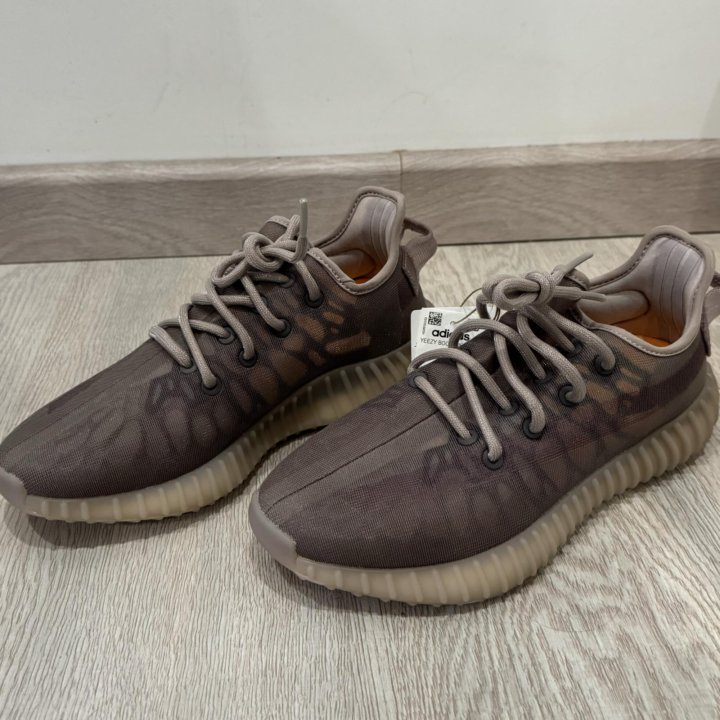 Кроссовки adidas yeezy 350 38 размер