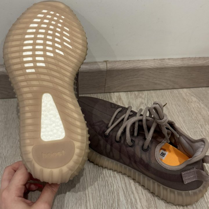 Кроссовки adidas yeezy 350 38 размер