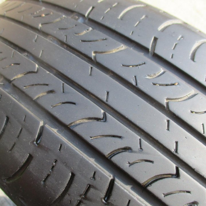 2шт 185 \ 60 R14 Roadstone